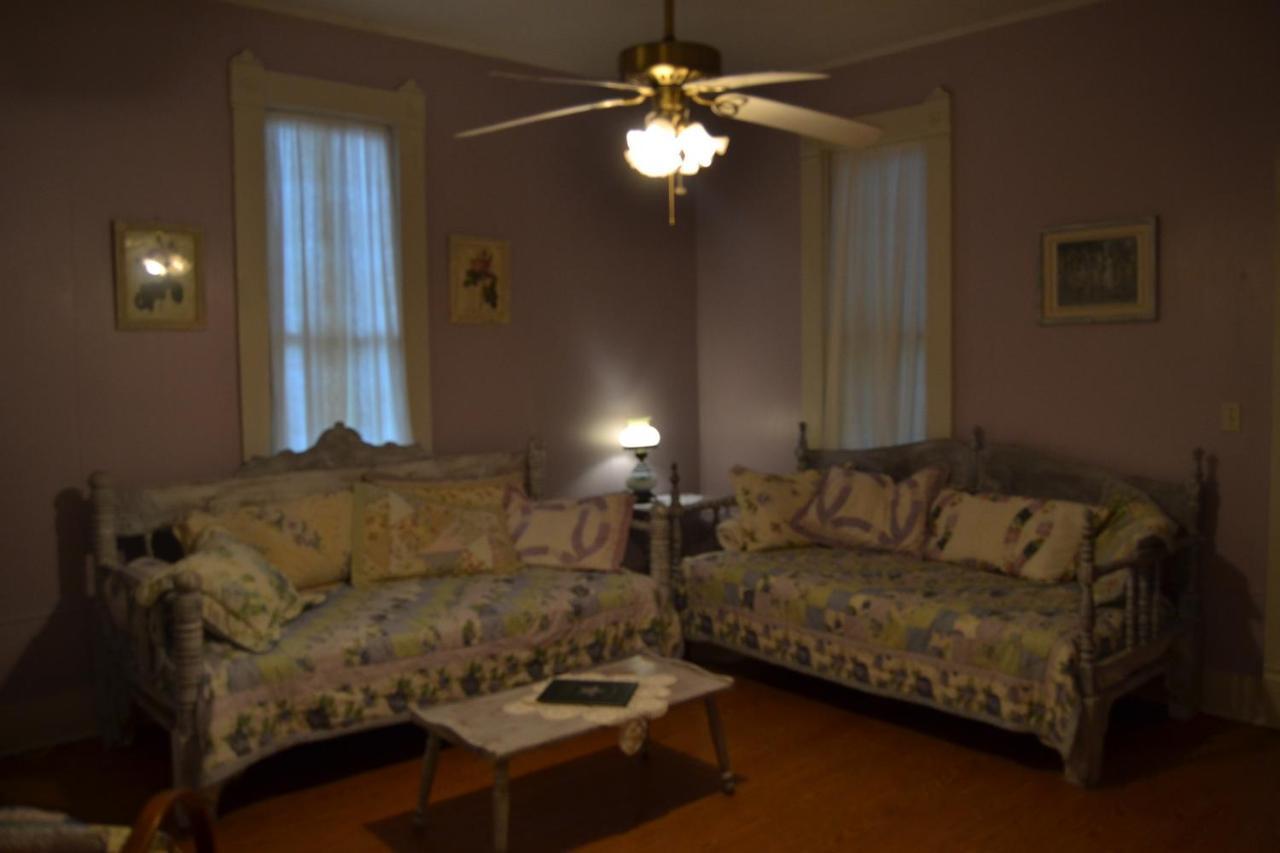 Carleton House Bed And Breakfast Bonham Extérieur photo