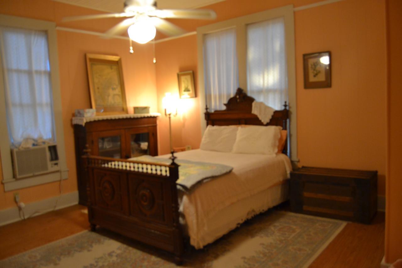 Carleton House Bed And Breakfast Bonham Extérieur photo