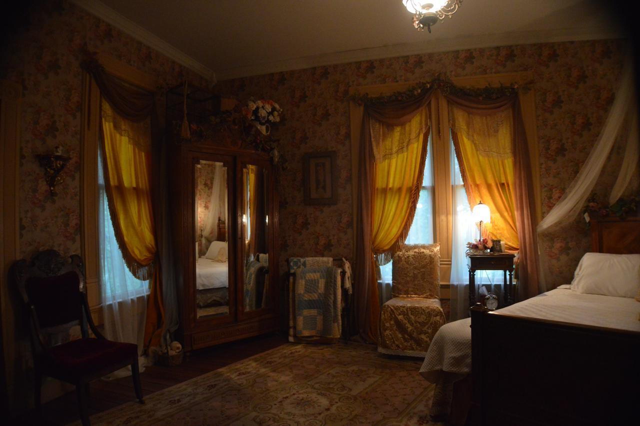 Carleton House Bed And Breakfast Bonham Extérieur photo