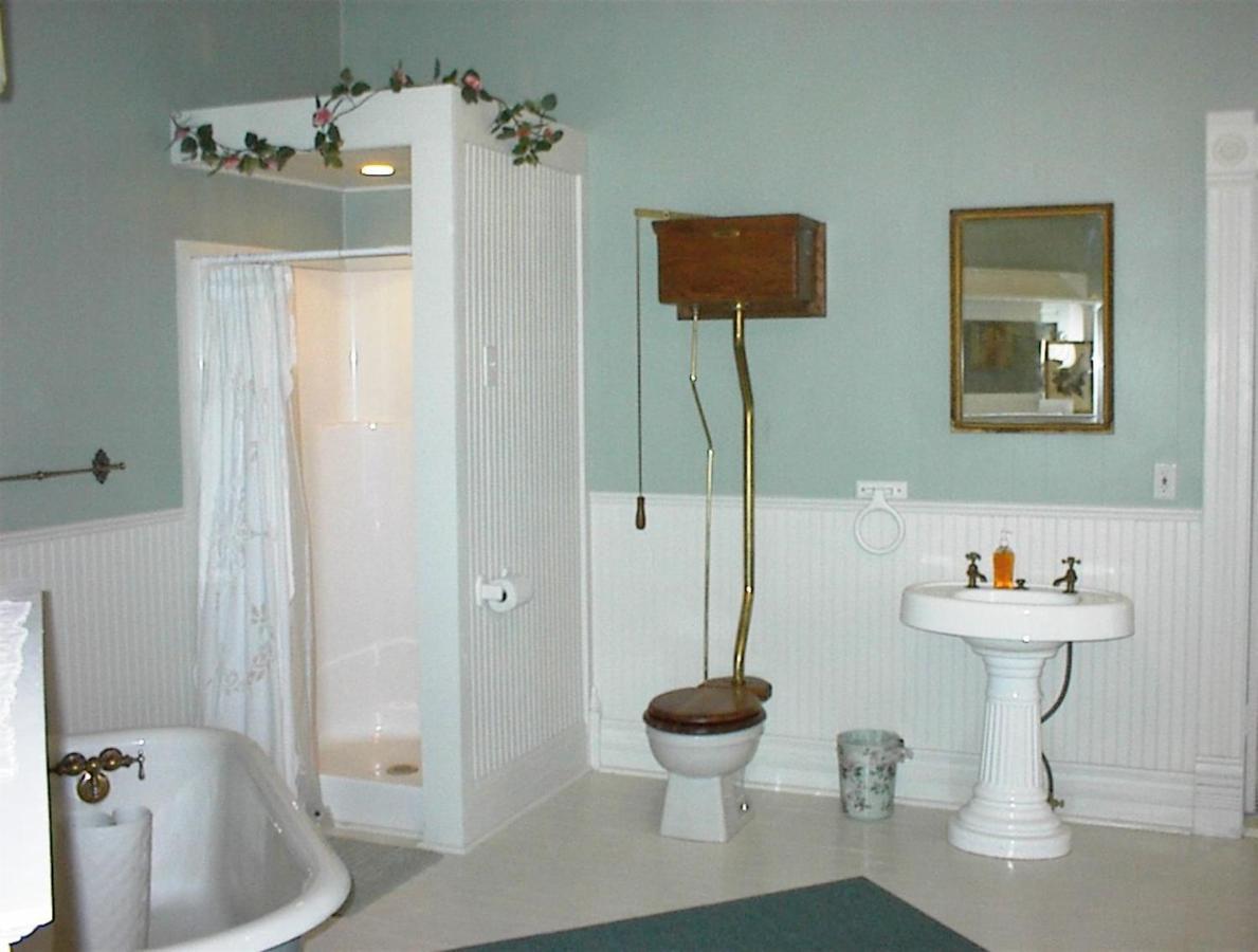 Carleton House Bed And Breakfast Bonham Extérieur photo